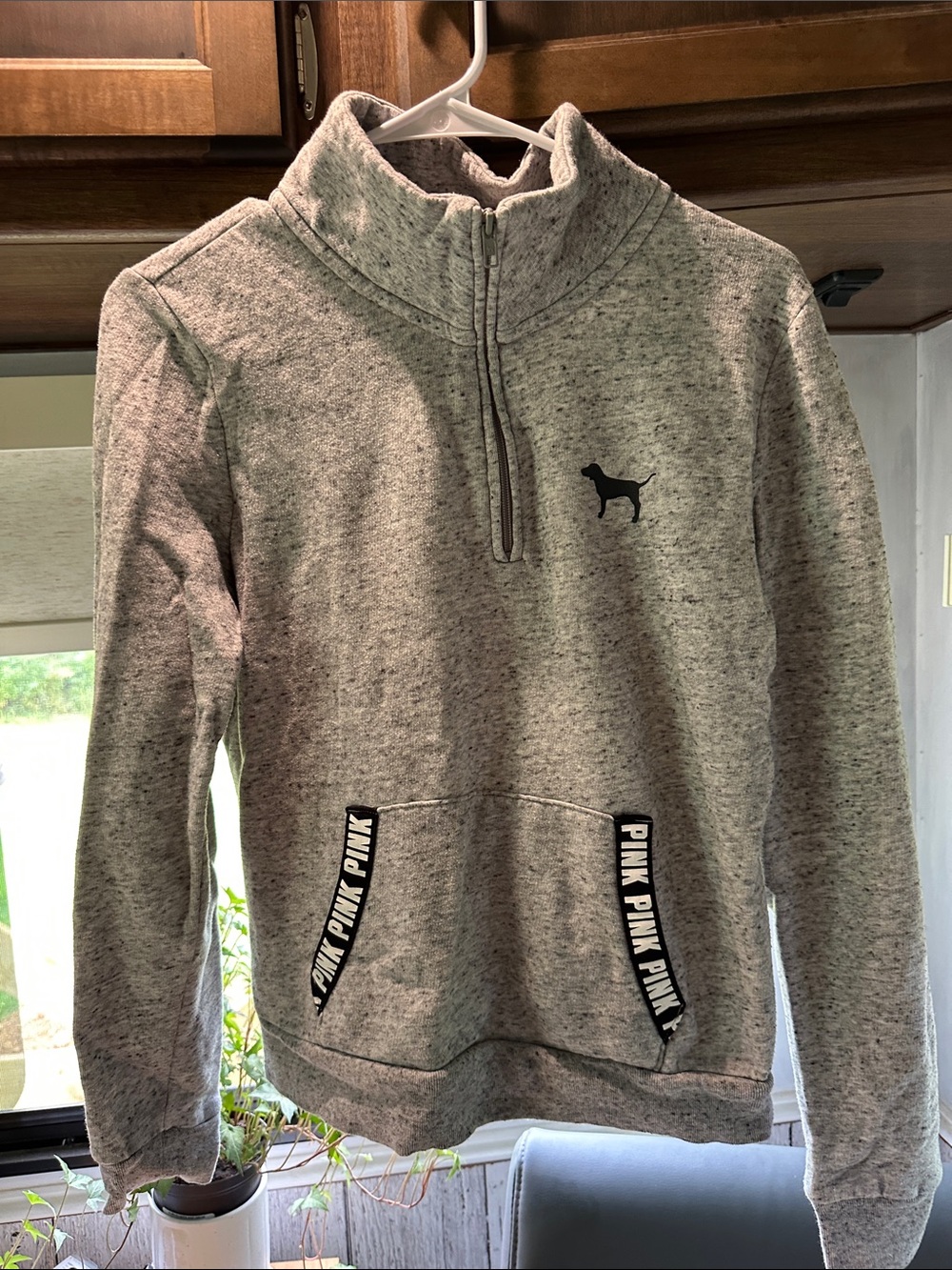 Final price - Pink - sweatshirt size small ( flaw )